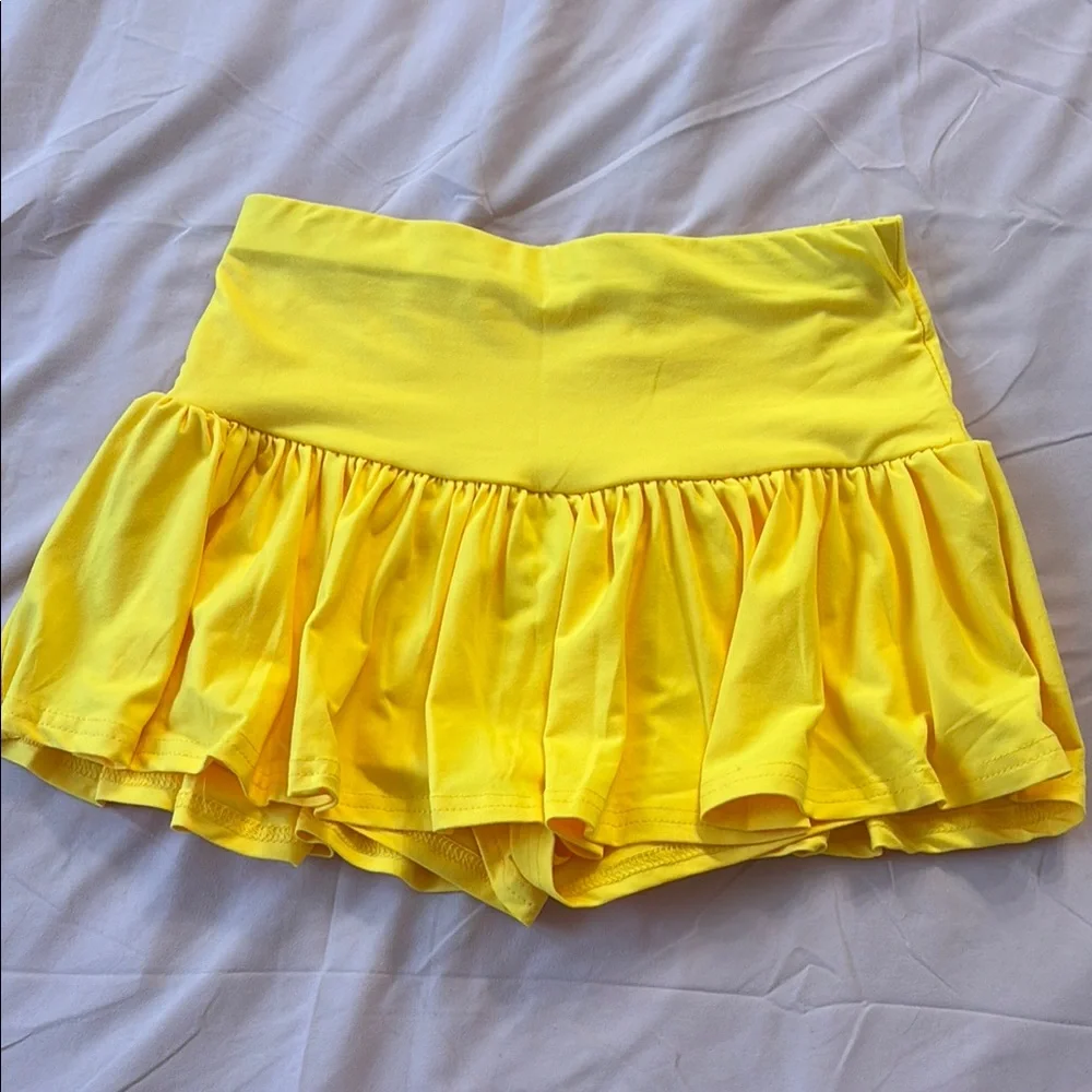 Yellow Ruffled Women's Skort - Picture 2 of 2